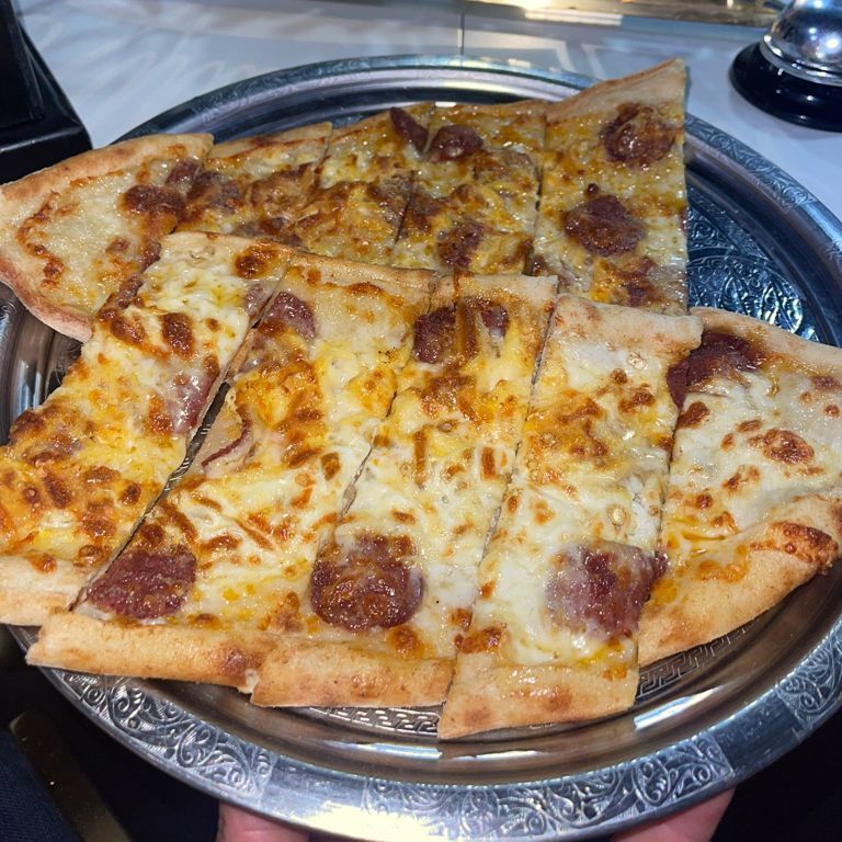 Sucuklu Kaşarlı Pide